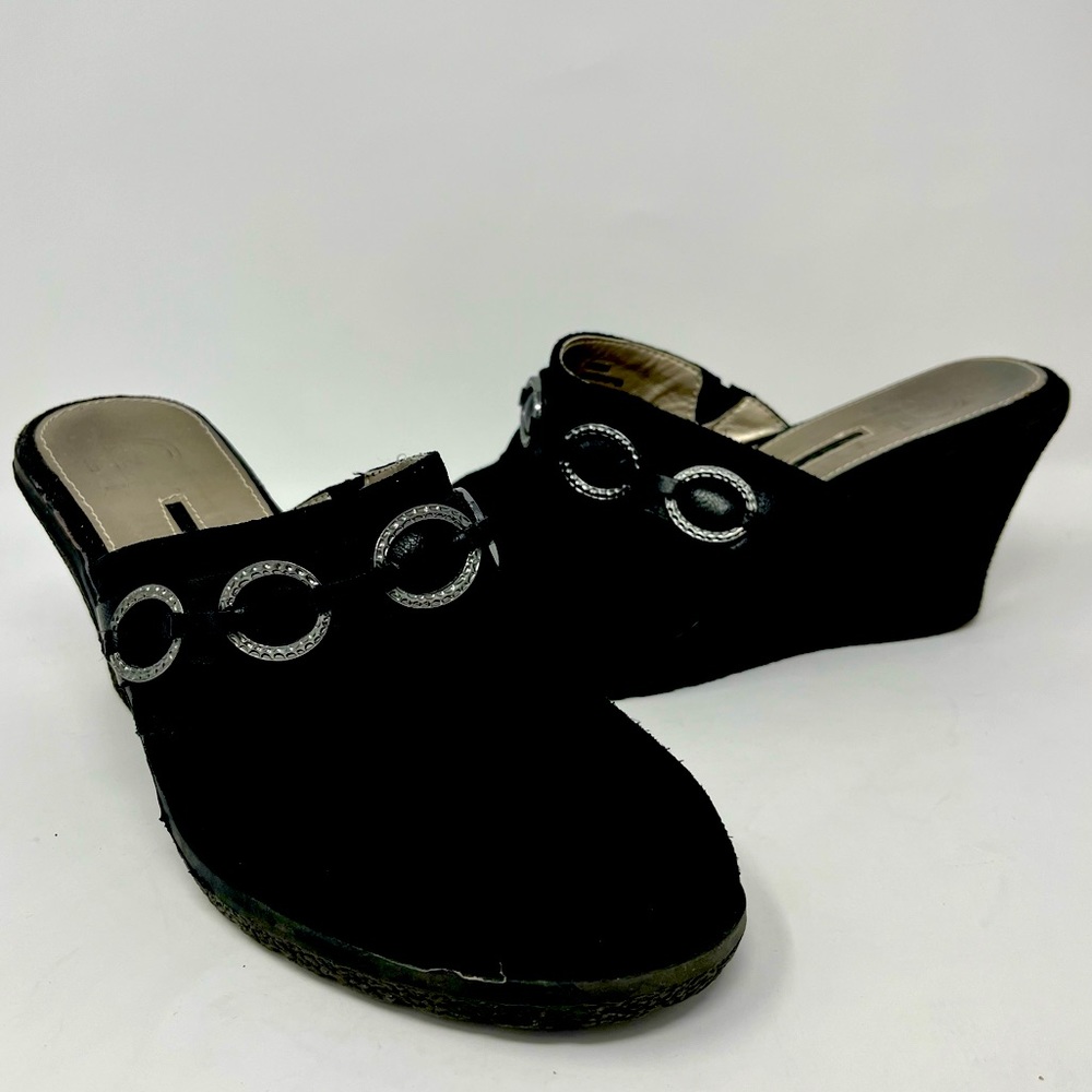 New Direction Suede & Leather  Dixon Clogs Size 7 M
